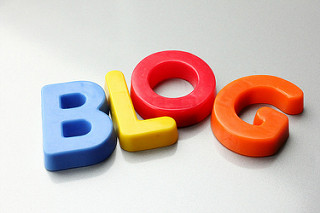 How can keeping a blog benefit a business?